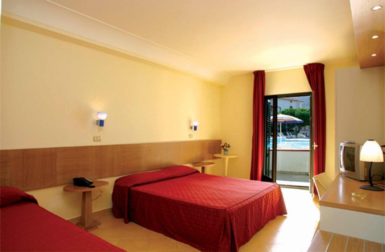 Hotel D'Amato เปสคีชี ภายนอก รูปภาพ